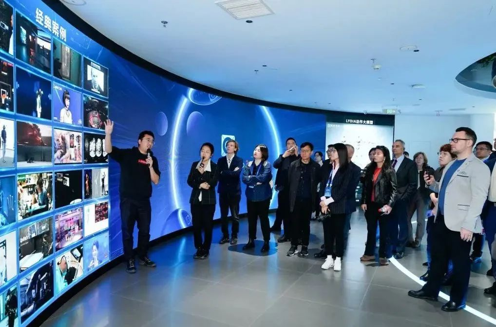 商务部副部长寄语德中企业丨金年会·jinnian(金子招牌)·虚拟动点与德国商界代表共探可持续发展新机遇